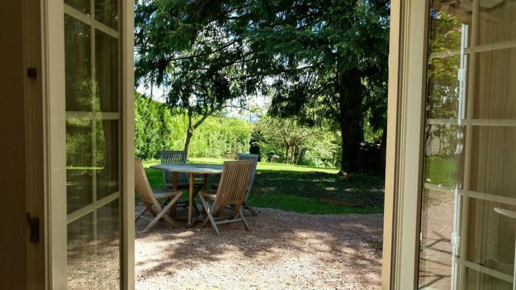 Le Cedre Enchante La Guiche Bagian luar foto